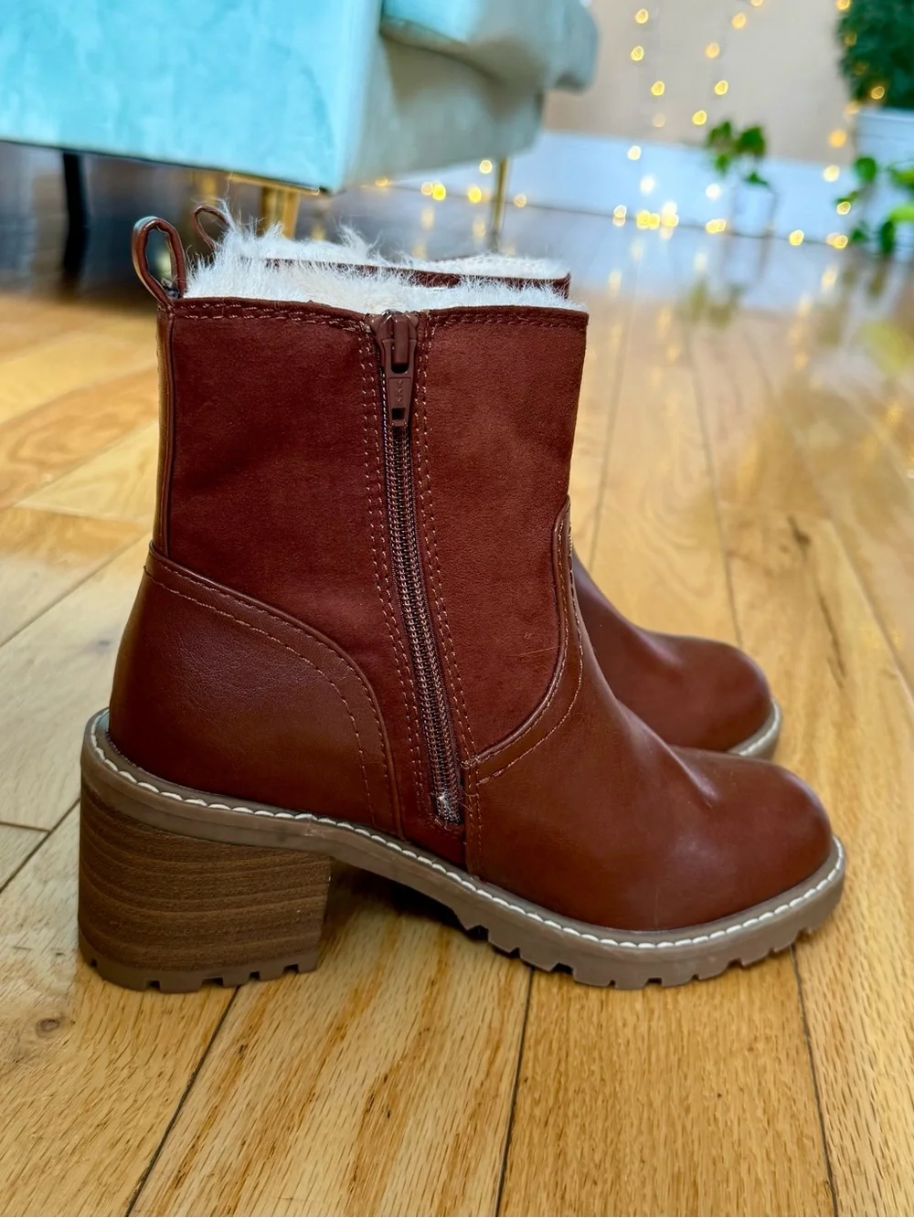 Women's Brown Faux-Fur Lined Ankle Boots- NWT, size 6